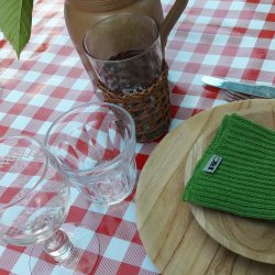 Rund voksdug 120 cm Rde og Hvide store Tern OUTLET