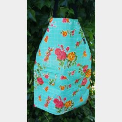 Forkl�de i mint gr�n voksdug med blomster