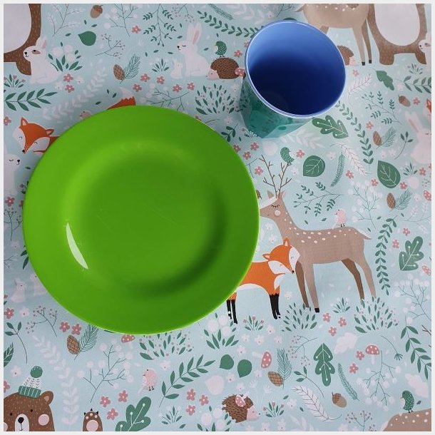 B�rnevoksdug med Skovdyr