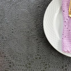 Voksdug Sort med Dr�ber 135 cm