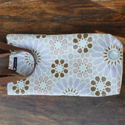 elcykelbatteritaske i smukt pastel kakkel mnster