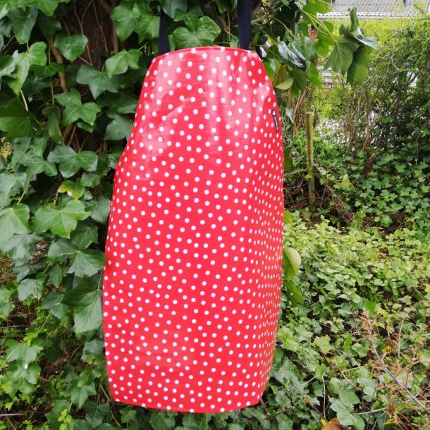 Forklde i voksdug rd med prikker