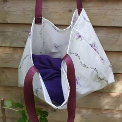 masser af plads i tasken i voksdug