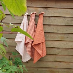 viskestykker i mix af terracotta og orange nuancer