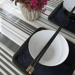 SortHvidGr Stribet Voksdug 140 cm