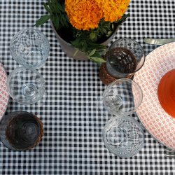 Ternet voksdug i sort og hvid