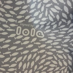 Lola Voksdug Gr med Fisk