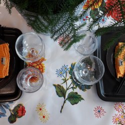 Crisantemos Hvid Voksdug med Blomster