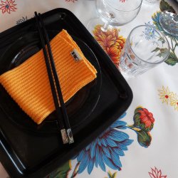 Crisantemos Hvid Voksdug med Blomster