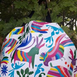 Forklde i voksdug med fantasidyr