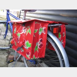 Brnecykeltaske Red Cherry