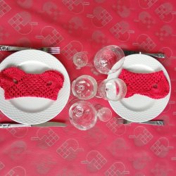 Tekstildug med rde hjerter