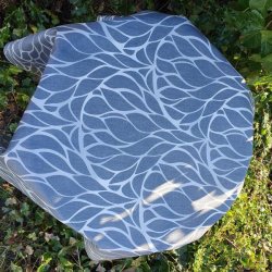 Rund tekstildug 139 cm Gr med hvidt mnster