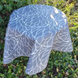 Rund tekstildug 139 cm Gr med hvidt mnster