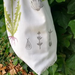 Taske i stof med grnne nuancer