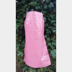 Forklde i voksdug med rde tern