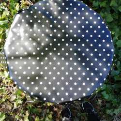 Rund voksdug 140 cm Sort med Hvide Prikker