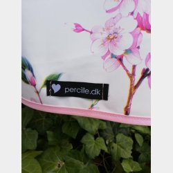 den runde voksdug er syet hos percille i skring