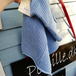 Ribstrikket Hndklde i bl