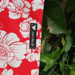 Forklde rd med hvide blomster