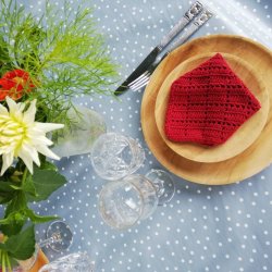 Prikket voksdug med duebl bund