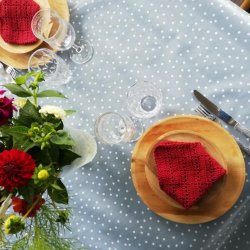 Prikket voksdug med duebl bund