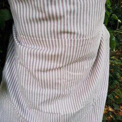 Forklde i stof med striber i rosa