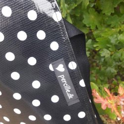 Forklde i Sort Voksdug med Lysgr Prikker