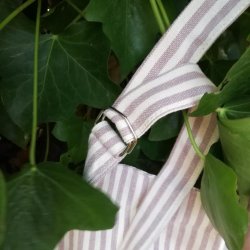 Forklde i stof med striber i rosa