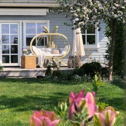 Globo Royal Creme Vandafvisende Hngesofa