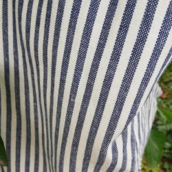 Forklde i stof med striber i bl